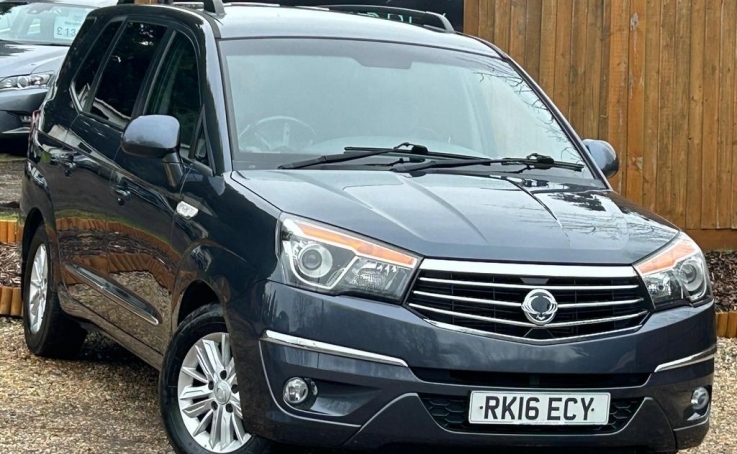 SsangYong Turismo 2.2D EX T-Tronic Euro 6 5dr