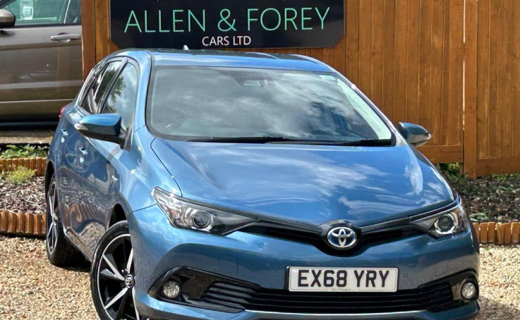 Toyota Auris 1.8 VVT-h Design CVT Euro 6 (s/s) 5dr
